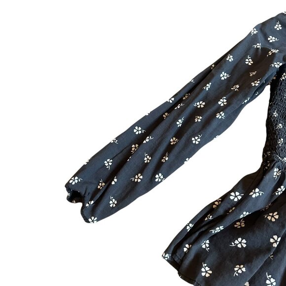 Marine Layer Grey Floral Print Long Sleeve Shirt Fit & Flare Smocked Size Large - Picture 3 of 12